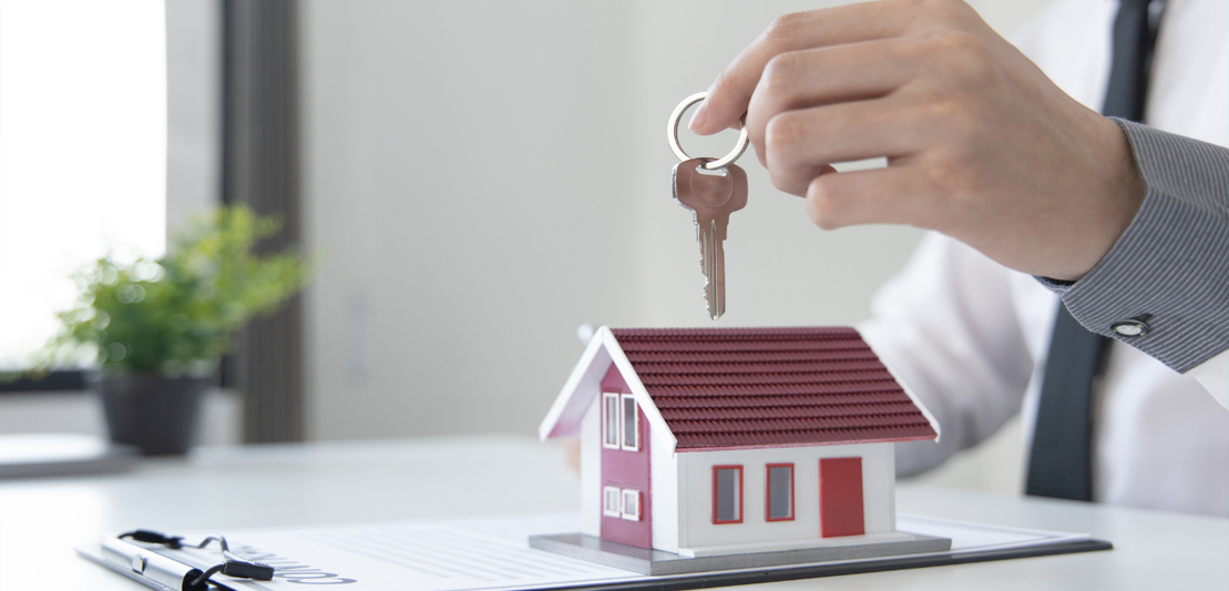 What are the key steps involved in the home-buying process in India?